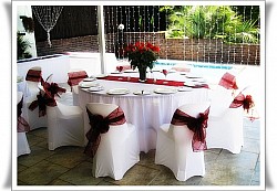 Wine red and white, Gardenia Centerpiece vase